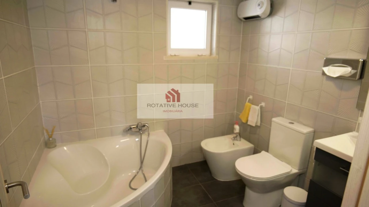 Quinta T3 para Venda em Assunção, Ajuda, Salvador e Santo Ildefonso Foto 12