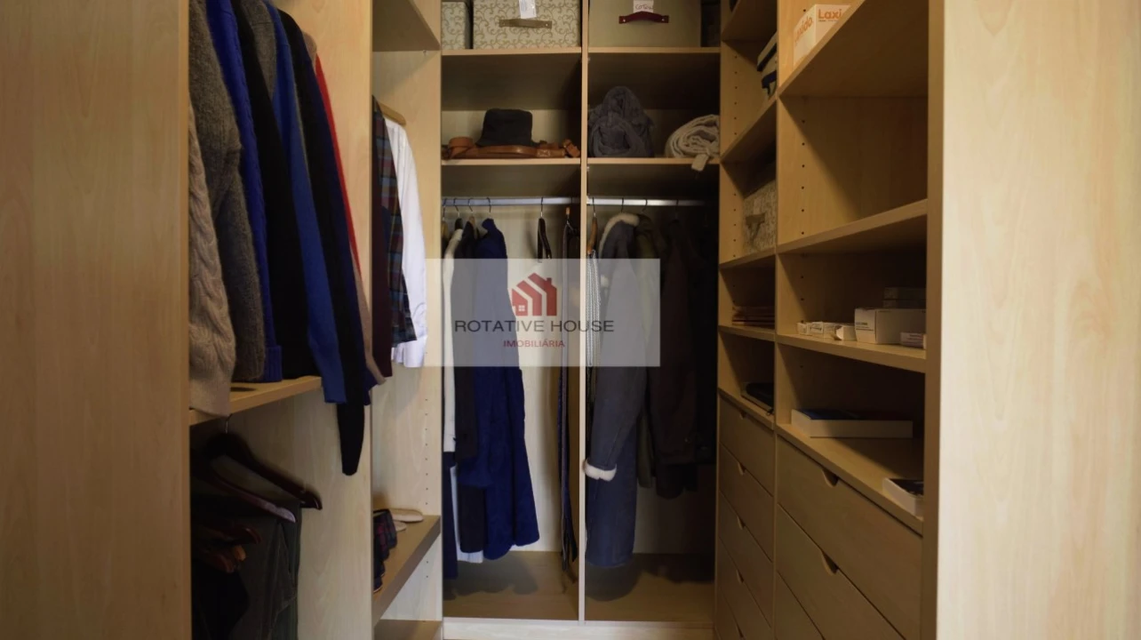 Quinta T3 para Venda em Assunção, Ajuda, Salvador e Santo Ildefonso Foto 9