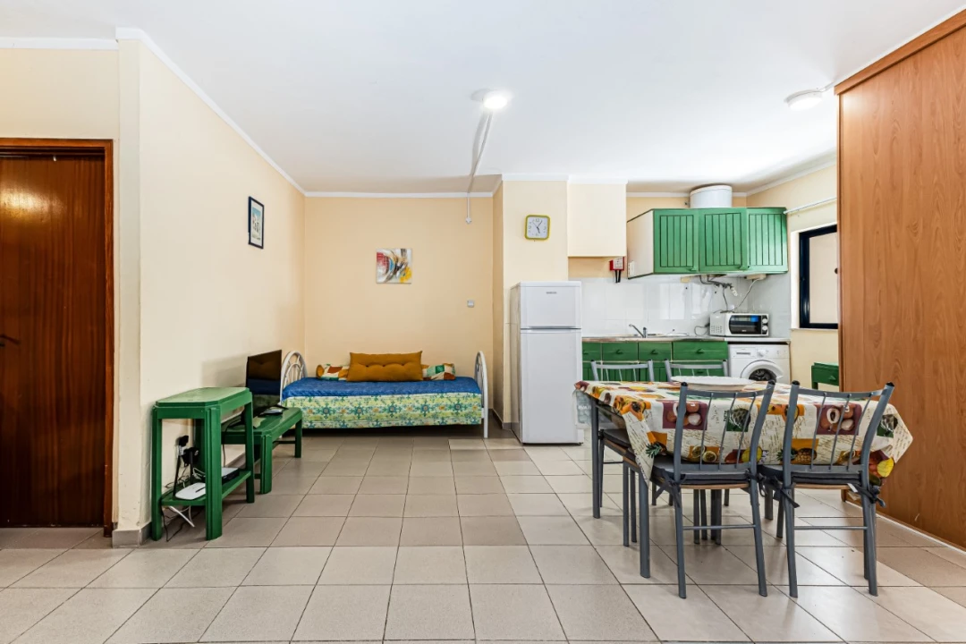 Apartamento T1 para Venda em Portimão Foto 2