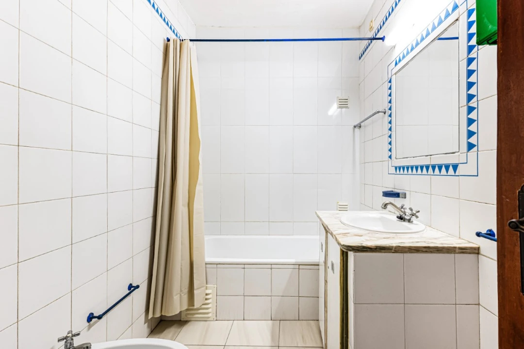 Apartamento T1 para Venda em Portimão Foto 6