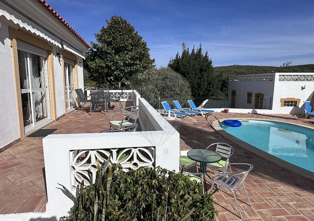 Moradia T4 para Venda em Loule (São Sebastião) Foto 26