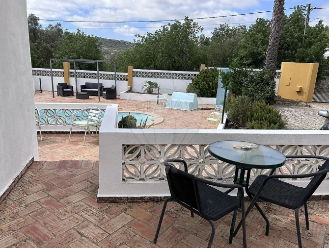 Moradia T4 para Venda em Loule (São Sebastião) Foto 1