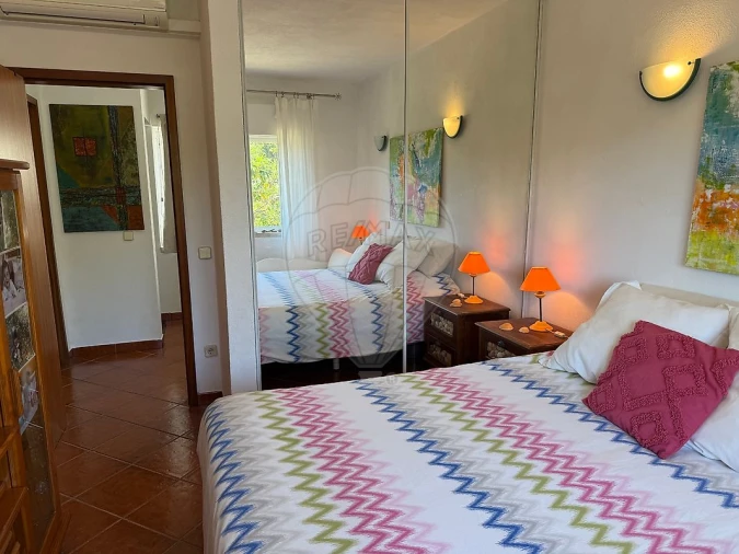 Moradia T4 para Venda em Loule (São Sebastião) Foto 3