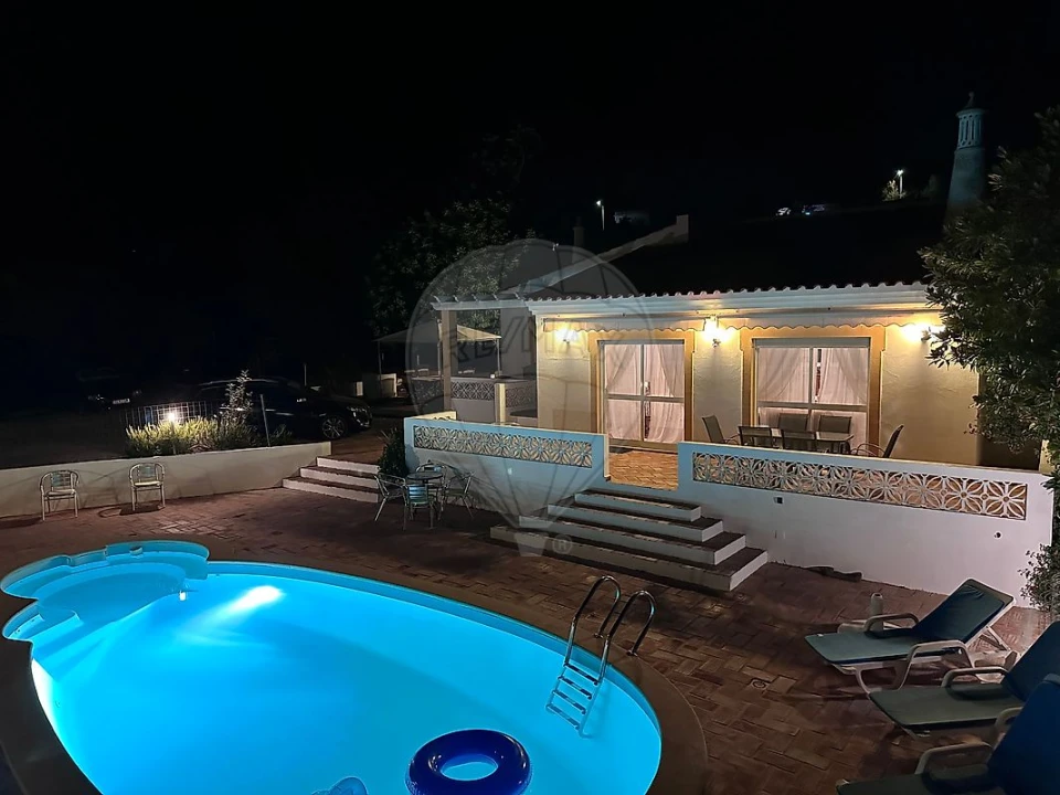 Moradia T4 para Venda em Loule (São Sebastião) Foto 32