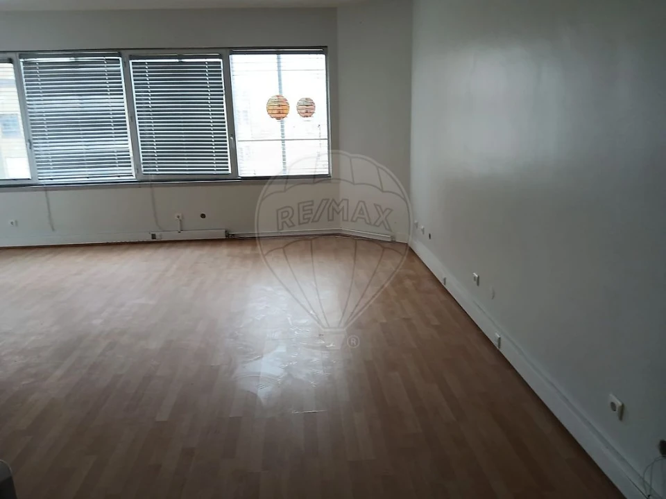 Escritório para Arrendamento em Mafamude e Vilar do Paraíso Foto 6