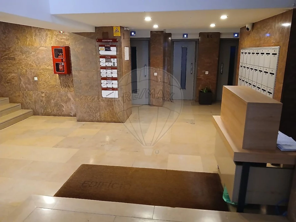 Escritório para Arrendamento em Mafamude e Vilar do Paraíso Foto 9