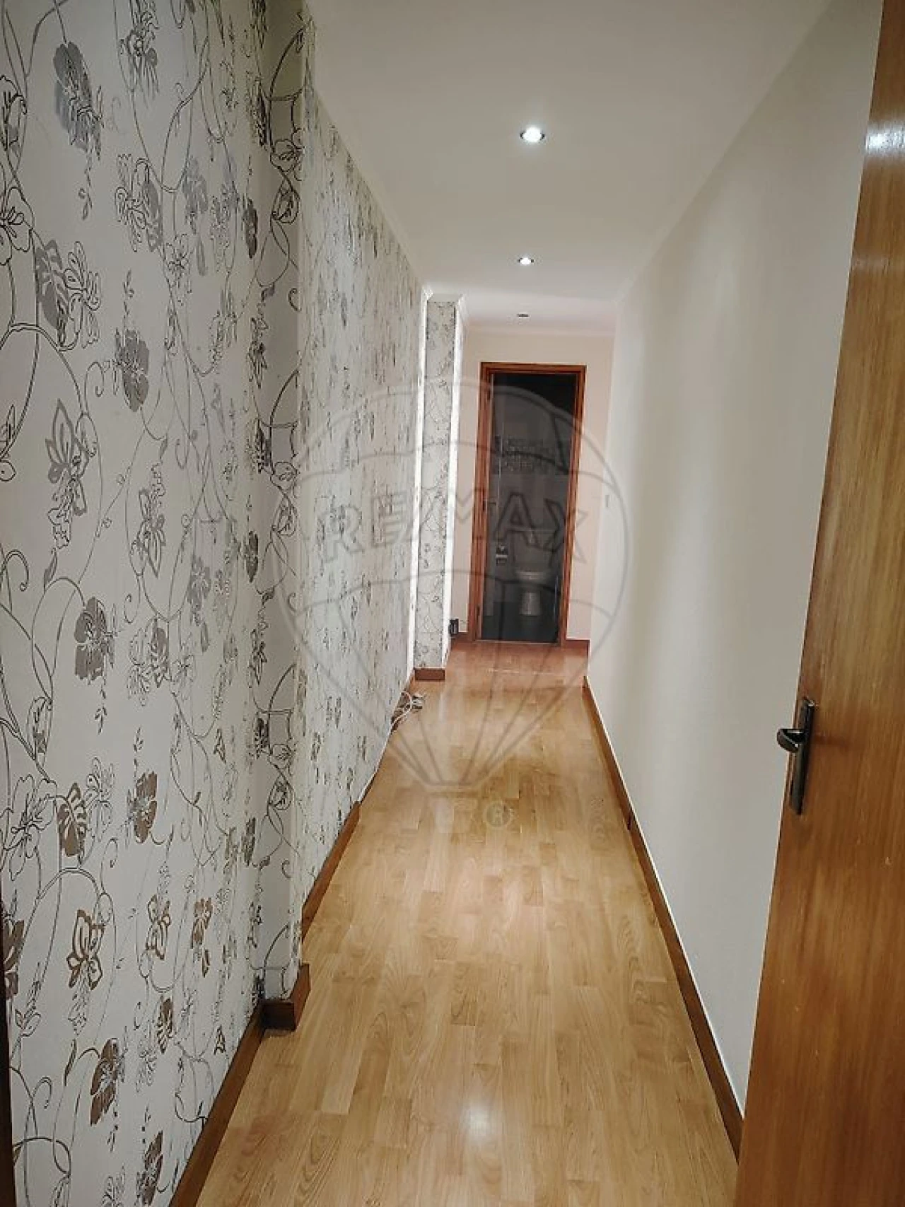 Apartamento T2 para Venda em Vilar de Andorinho Foto 4