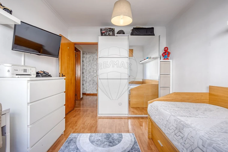 Apartamento T2 para Venda em Vilar de Andorinho Foto 11
