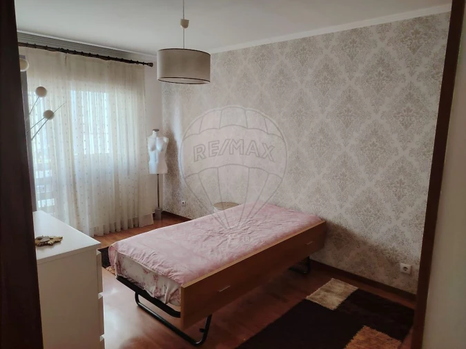 Apartamento T2 para Venda em Vilar de Andorinho Foto 10