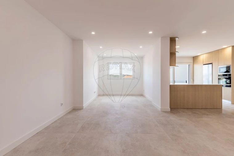 Apartamento T2 para Venda em Santa Maria, São Pedro e Matacães Foto 8