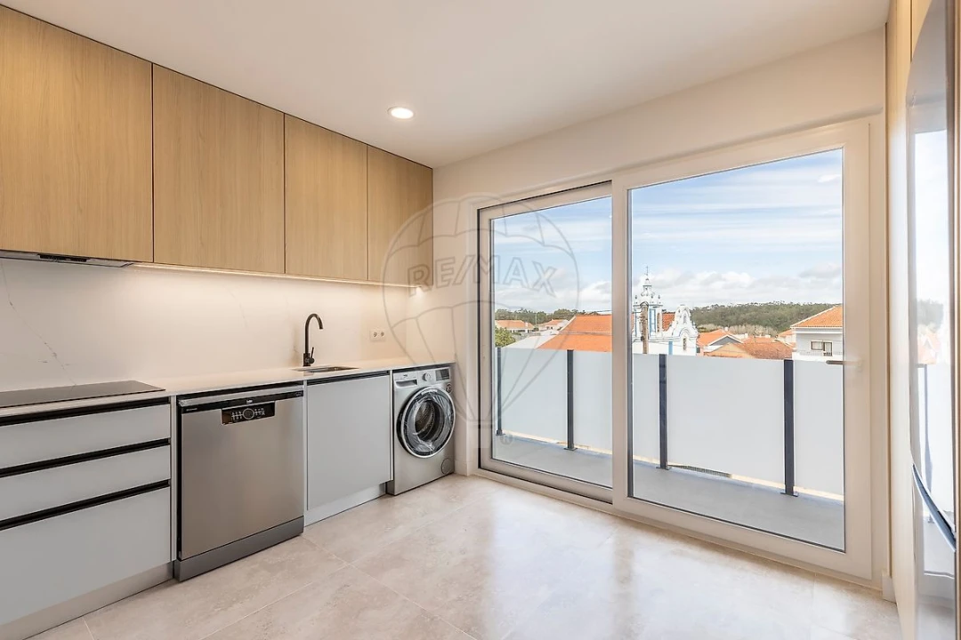 Apartamento T2 para Venda em Santa Maria, São Pedro e Matacães Foto 1