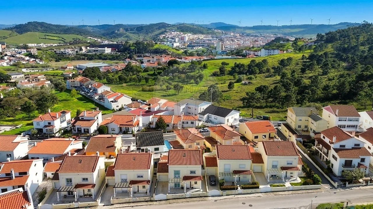 Moradia T3 para Venda em Santa Maria, São Pedro e Matacães Foto 3