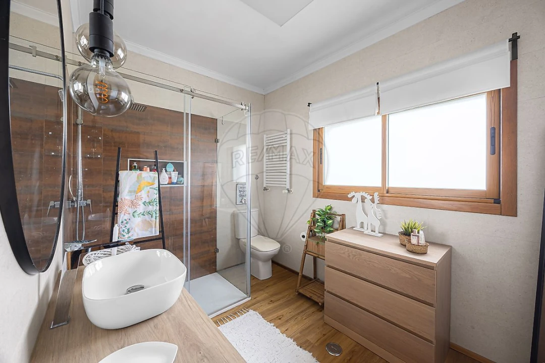 Moradia T3 para Venda em Santa Maria, São Pedro e Matacães Foto 12