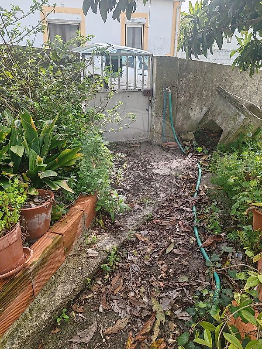 Moradia T2 para Venda em Santa Maria, São Pedro e Matacães Foto 8