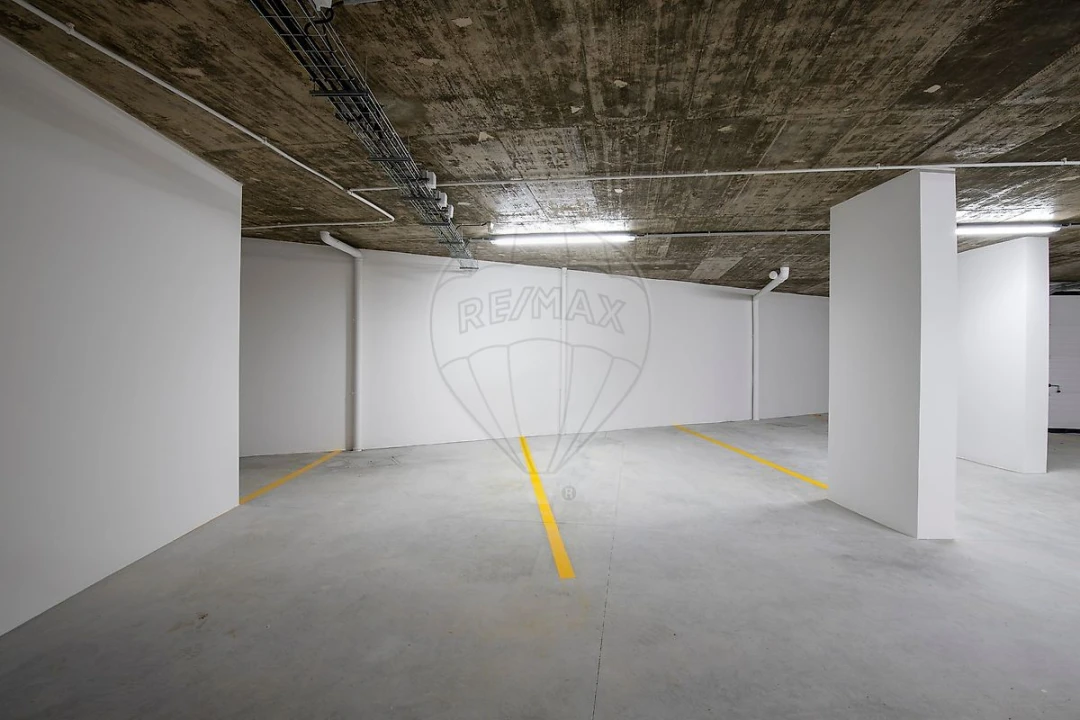 Apartamento T2 para Venda em Santa Maria, São Pedro e Matacães Foto 18