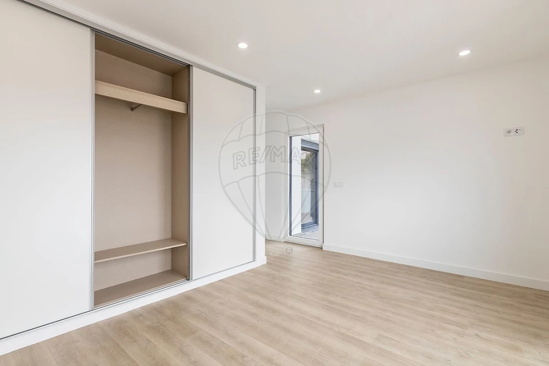 Apartamento T3 para Venda em Santa Maria, São Pedro e Matacães Foto 16