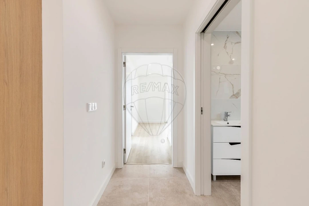 Apartamento T3 para Venda em Santa Maria, São Pedro e Matacães Foto 20