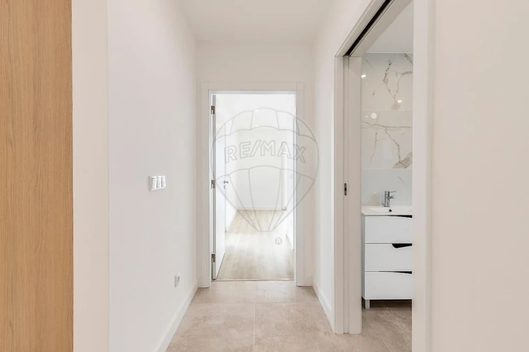 Apartamento T3 para Venda em Santa Maria, São Pedro e Matacães Foto 20