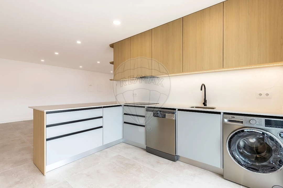 Apartamento T3 para Venda em Santa Maria, São Pedro e Matacães Foto 4