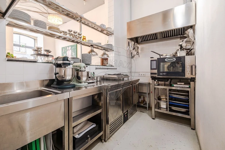 Negócio para Venda em Santa Maria Maior Foto 13