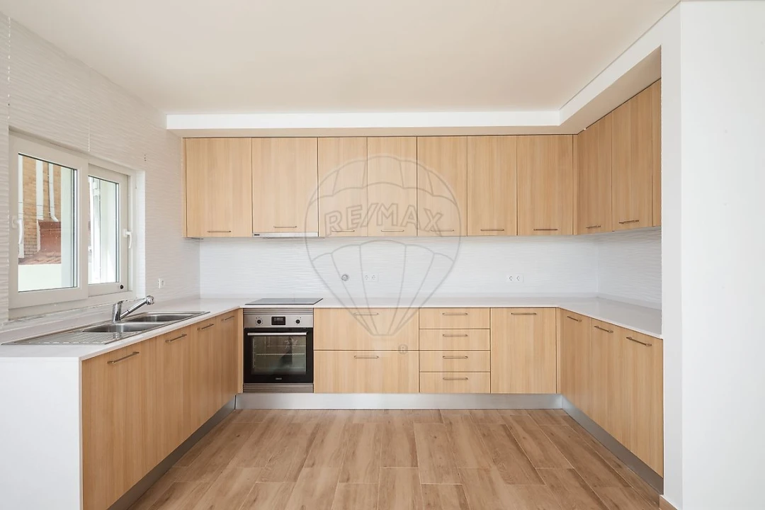 Moradia T4 para Venda em Alverca do Ribatejo e Sobralinho Foto 5