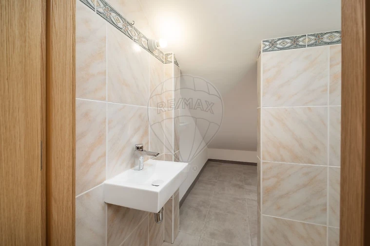 Moradia T4 para Venda em Alverca do Ribatejo e Sobralinho Foto 37