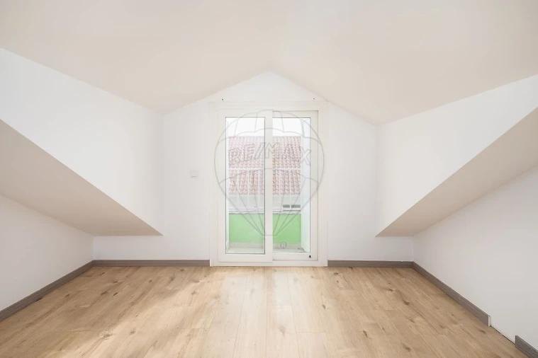 Moradia T4 para Venda em Alverca do Ribatejo e Sobralinho Foto 35