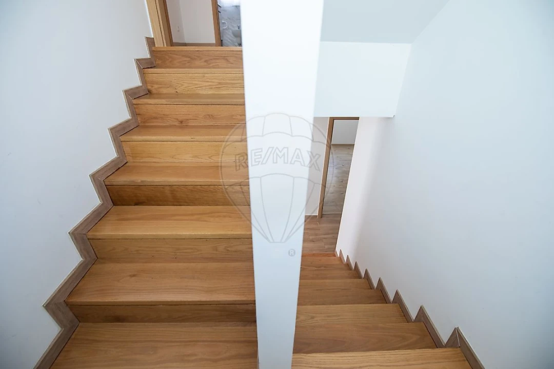 Moradia T4 para Venda em Alverca do Ribatejo e Sobralinho Foto 17