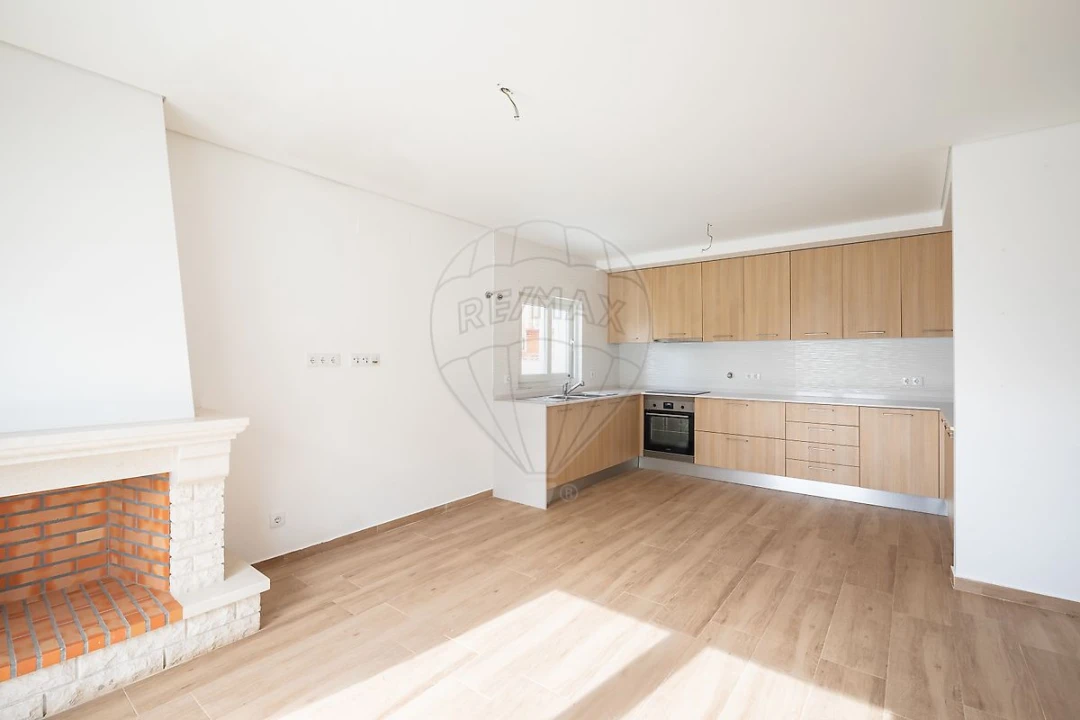 Moradia T4 para Venda em Alverca do Ribatejo e Sobralinho Foto 6