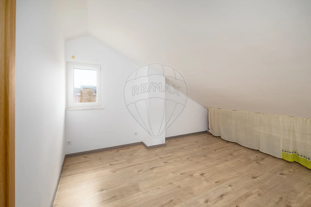 Moradia T4 para Venda em Alverca do Ribatejo e Sobralinho Foto 34