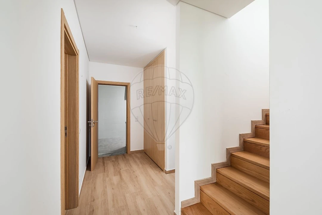 Moradia T4 para Venda em Alverca do Ribatejo e Sobralinho Foto 16