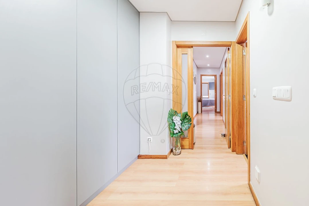 Apartamento T3 para Venda em Rio de Mouro Foto 30