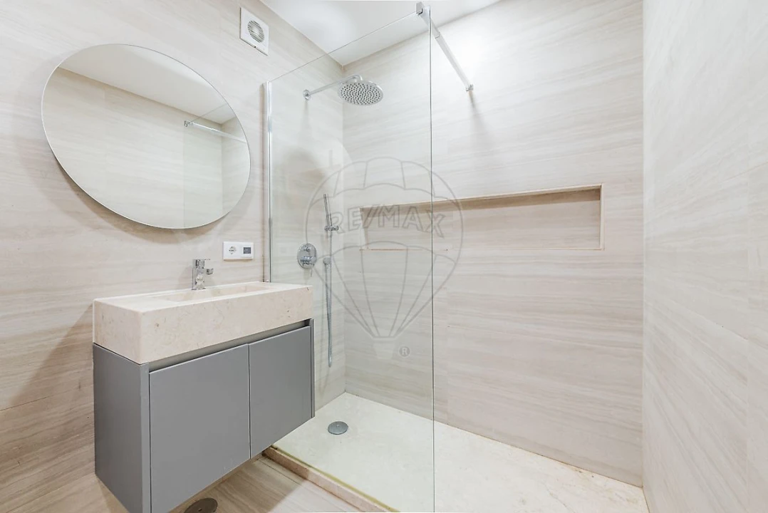 Apartamento T3 para Venda em Rio de Mouro Foto 24