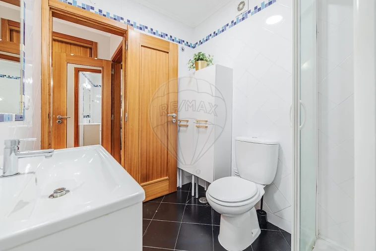 Apartamento T3 para Venda em Rio de Mouro Foto 32