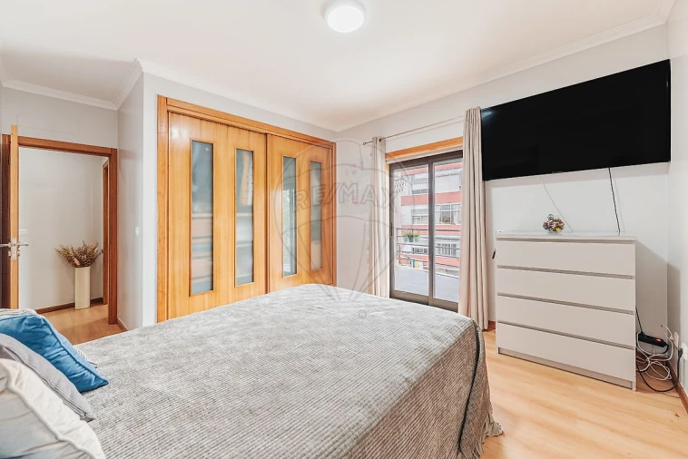 Apartamento T3 para Venda em Rio de Mouro Foto 7