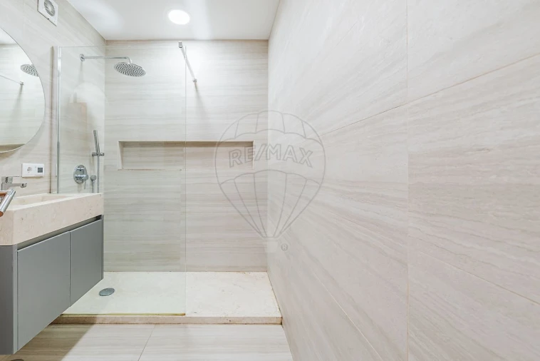 Apartamento T3 para Venda em Rio de Mouro Foto 13