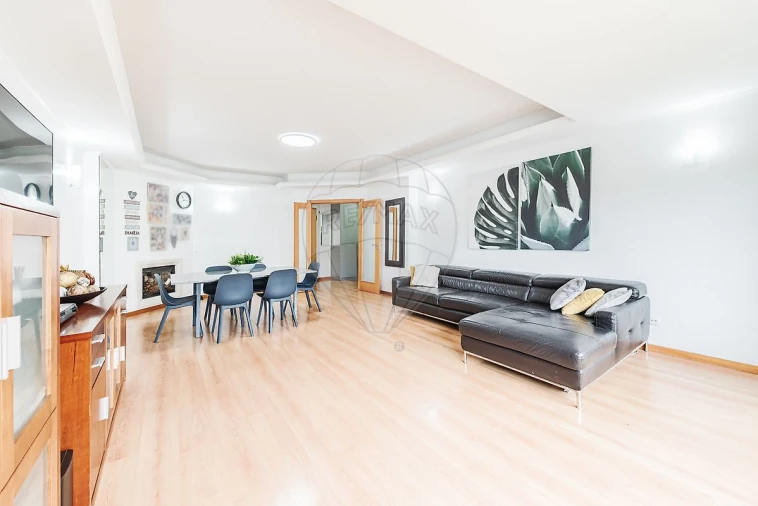 Apartamento T3 para Venda em Rio de Mouro Foto 26