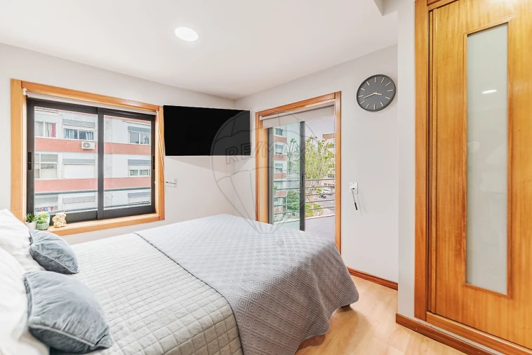 Apartamento T3 para Venda em Rio de Mouro Foto 11