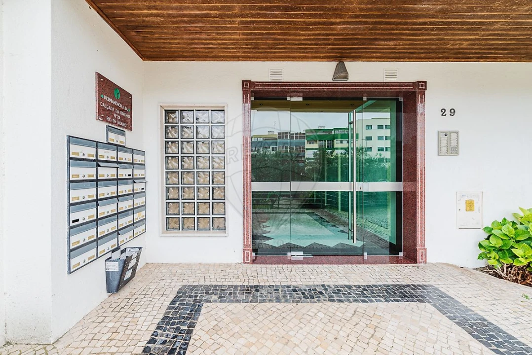 Apartamento T3 para Venda em Rio de Mouro Foto 39