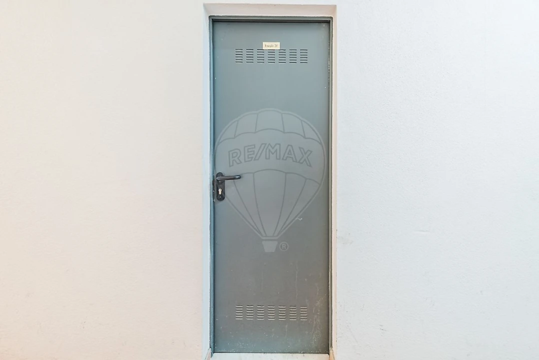 Apartamento T3 para Venda em Rio de Mouro Foto 37