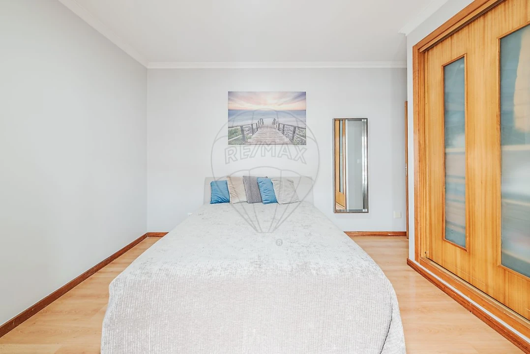 Apartamento T3 para Venda em Rio de Mouro Foto 35