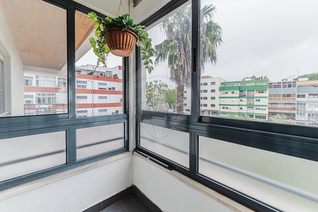 Apartamento T3 para Venda em Rio de Mouro Foto 14