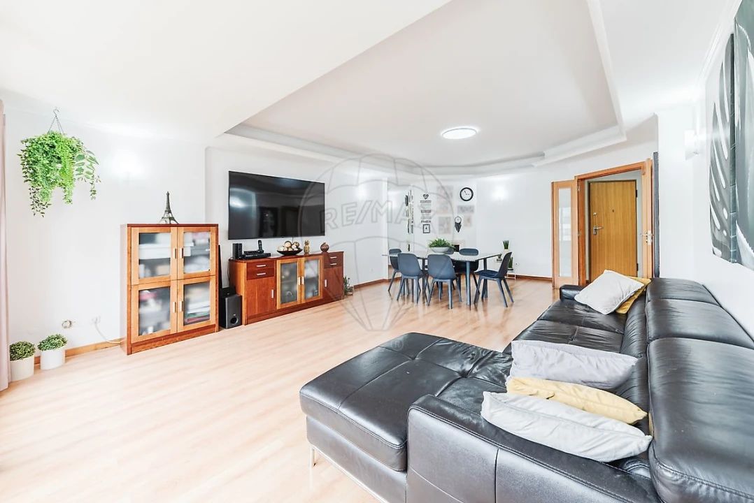 Apartamento T3 para Venda em Rio de Mouro Foto 40