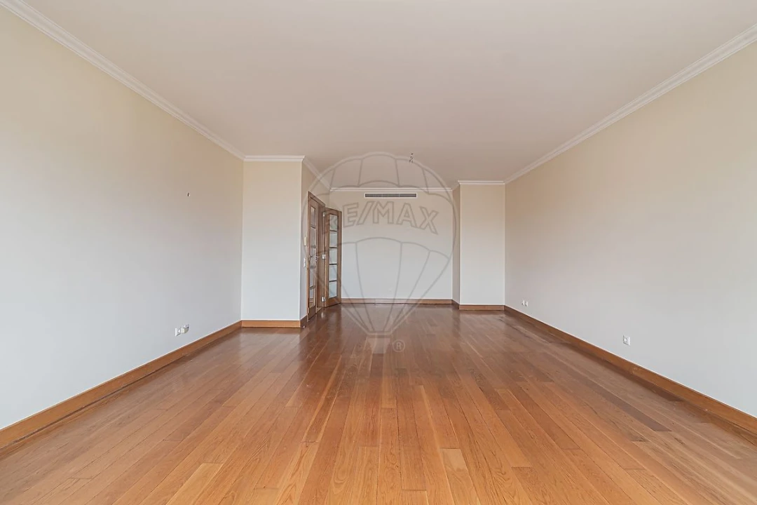 Apartamento T2 para Arrendamento em Parque das Nações Foto 2