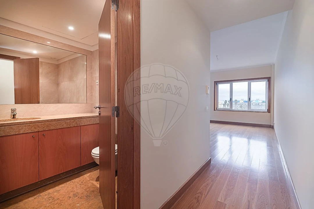 Apartamento T2 para Arrendamento em Parque das Nações Foto 12