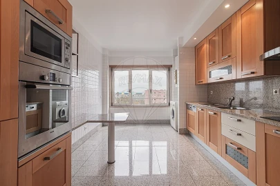 Apartamento T2 para Arrendamento em Parque das Nações