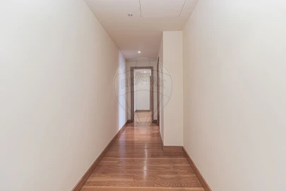 Apartamento T2 para Arrendamento em Parque das Nações