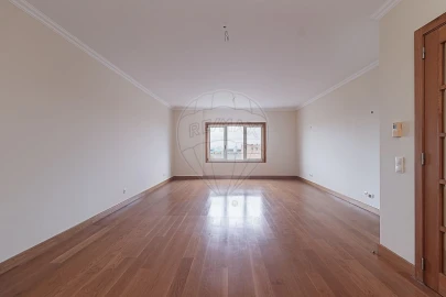 Apartamento T2 para Arrendamento em Parque das Nações