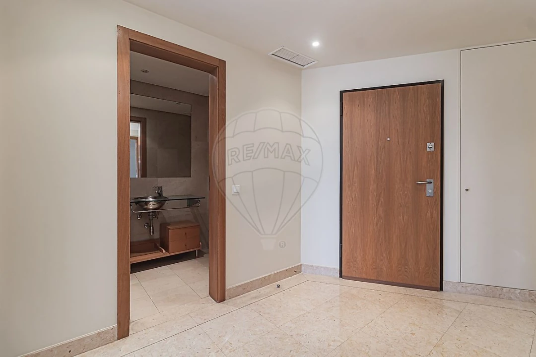 Apartamento T2 para Arrendamento em Parque das Nações Foto 8