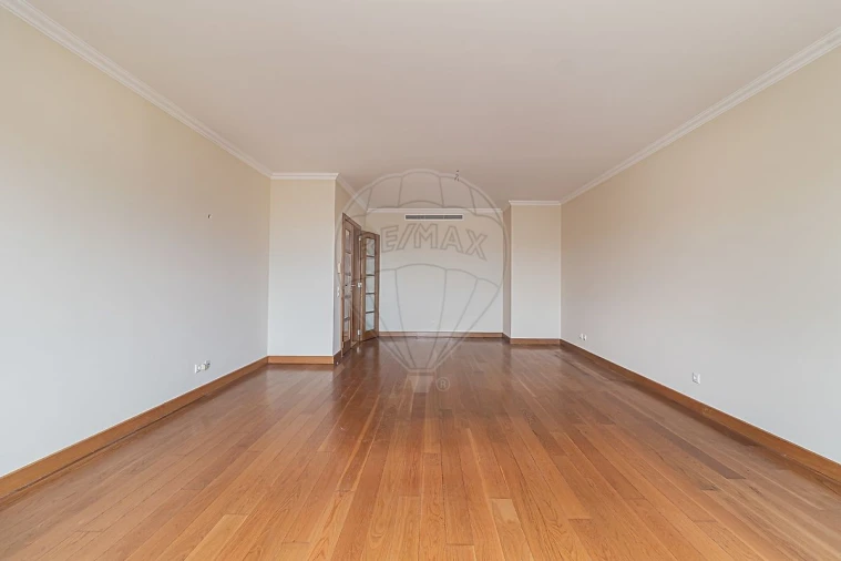 Apartamento T2 para Arrendamento em Parque das Nações Foto 2